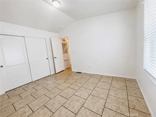 12995 6th 3, Yucaipa, California 92399