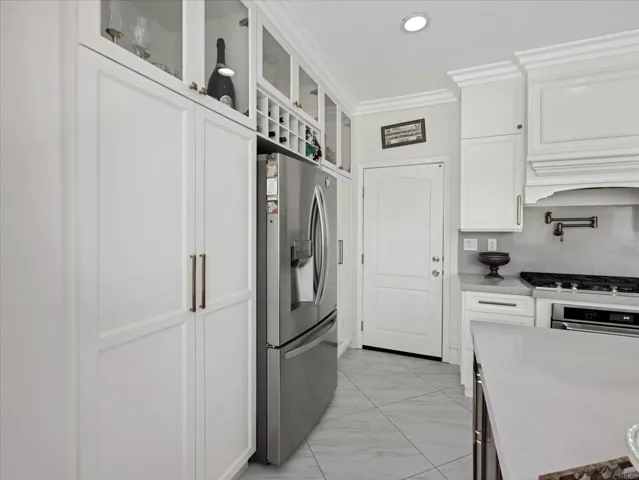10479 White Rose Lane, San Diego, California 92127
