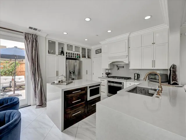 10479 White Rose Lane, San Diego, California 92127