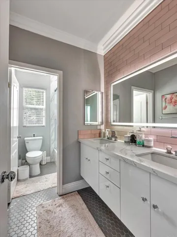 10479 White Rose Lane, San Diego, California 92127