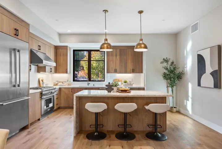 221 Hope Street, Mountain View, California 94041