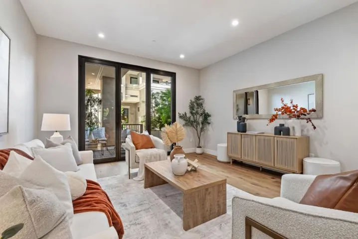 221 Hope Street, Mountain View, California 94041