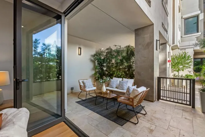 221 Hope Street, Mountain View, California 94041