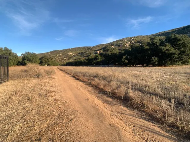 24352 Featherstone Canyon Rd, Lakeside, California 92040