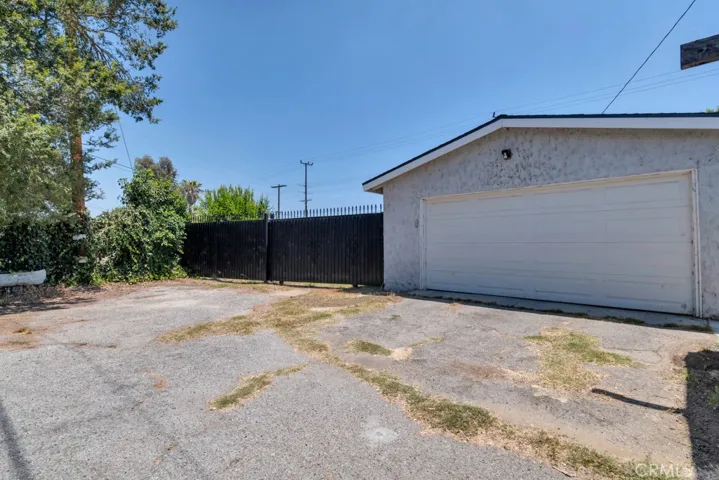 22641 Sherman Way, West Hills, California 91307
