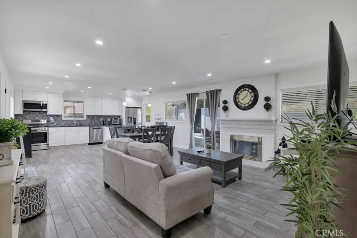 22641 Sherman Way, West Hills, California 91307