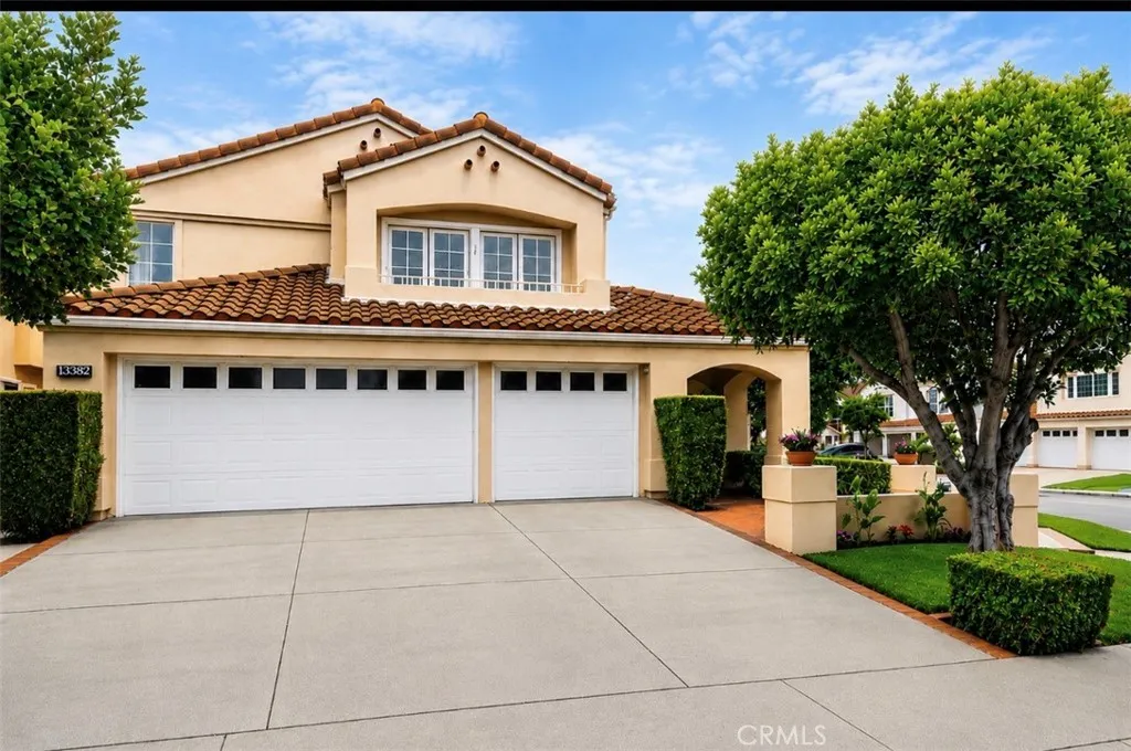 13382 S Presidio
