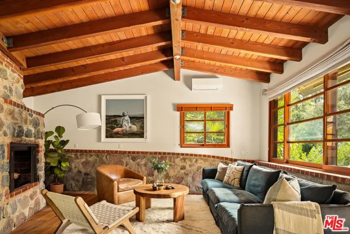2424 Nichols Canyon Road, Los Angeles, California 90046