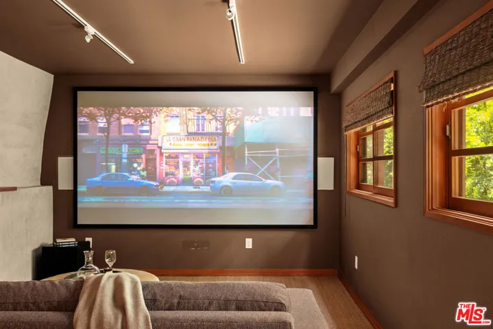 2424 Nichols Canyon Road, Los Angeles, California 90046
