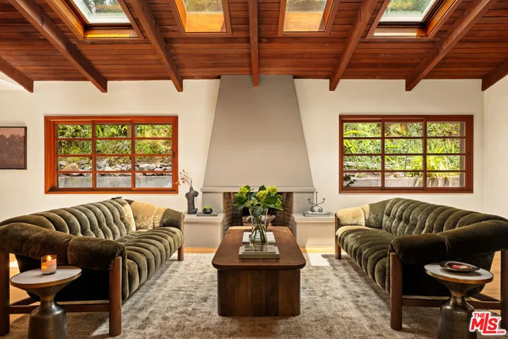 2424 Nichols Canyon Road, Los Angeles, California 90046