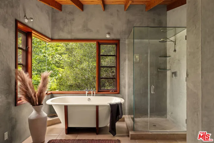 2424 Nichols Canyon Road, Los Angeles, California 90046