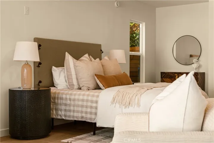 2817 S Barrington, Los Angeles, California 90064