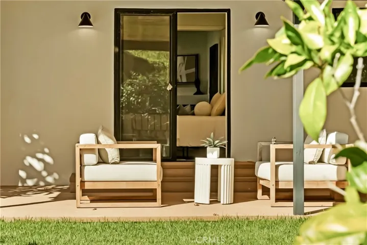 2817 S Barrington, Los Angeles, California 90064