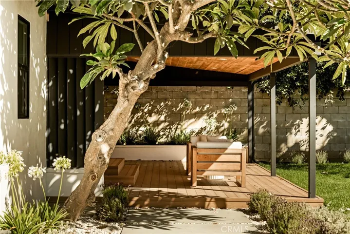 2817 S Barrington, Los Angeles, California 90064