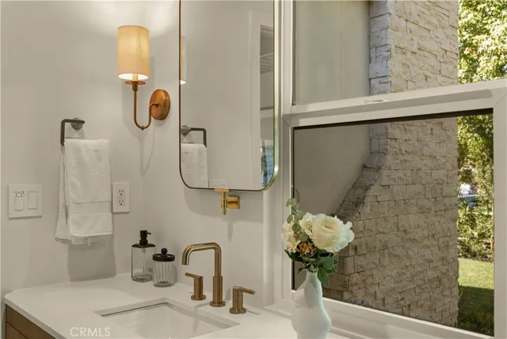 2817 S Barrington, Los Angeles, California 90064