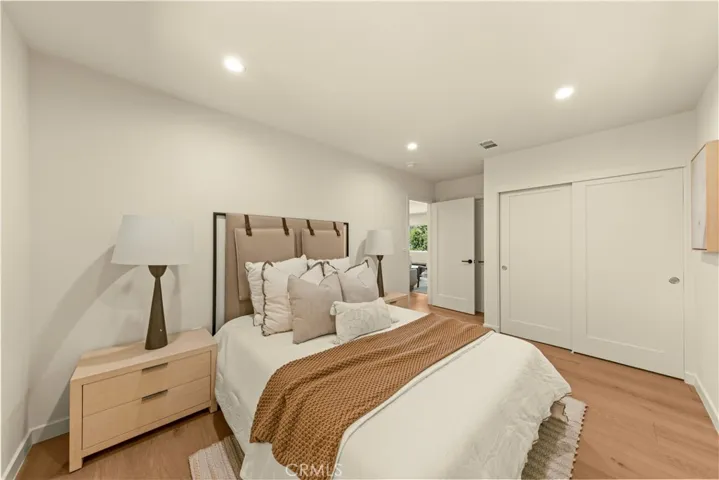 2817 S Barrington, Los Angeles, California 90064