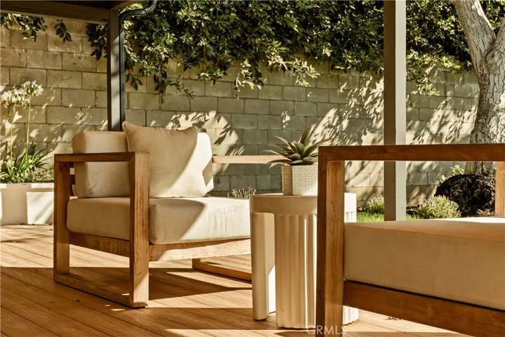 2817 S Barrington, Los Angeles, California 90064