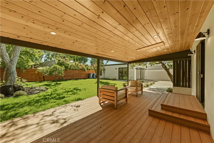 2817 S Barrington, Los Angeles, California 90064
