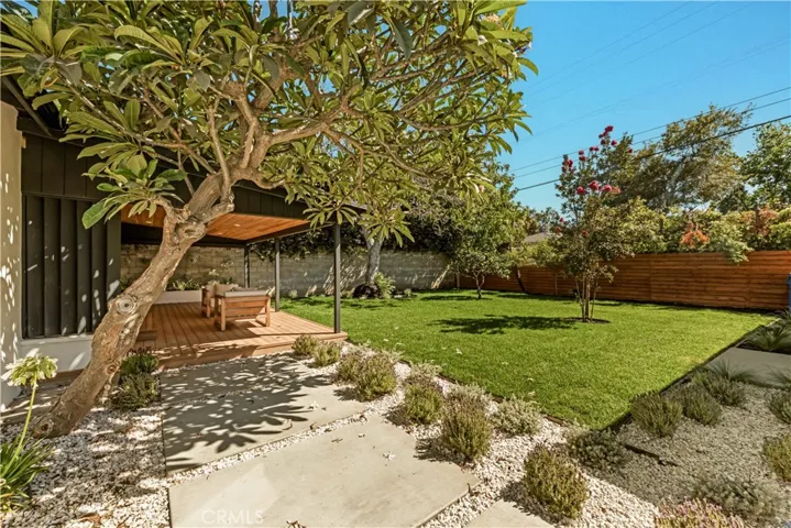 2817 S Barrington, Los Angeles, California 90064