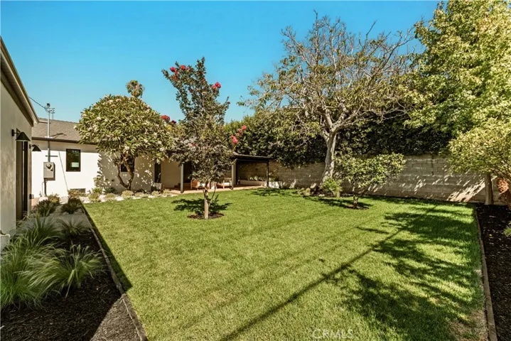 2817 S Barrington, Los Angeles, California 90064