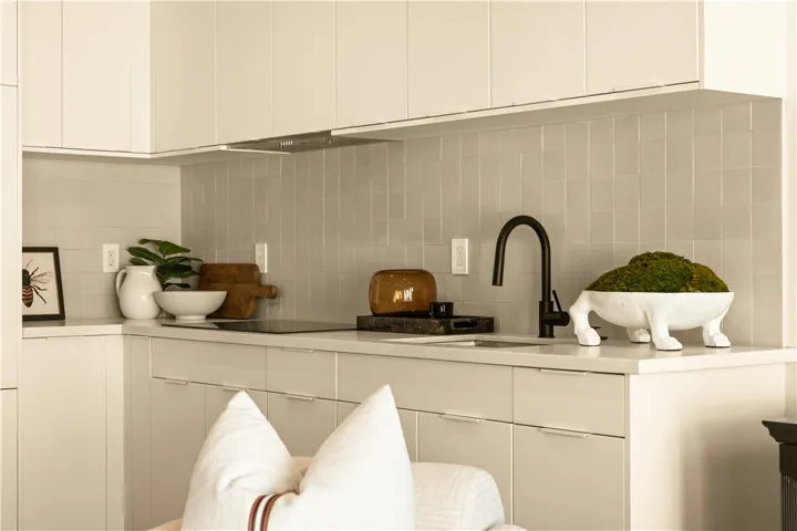 2817 S Barrington, Los Angeles, California 90064