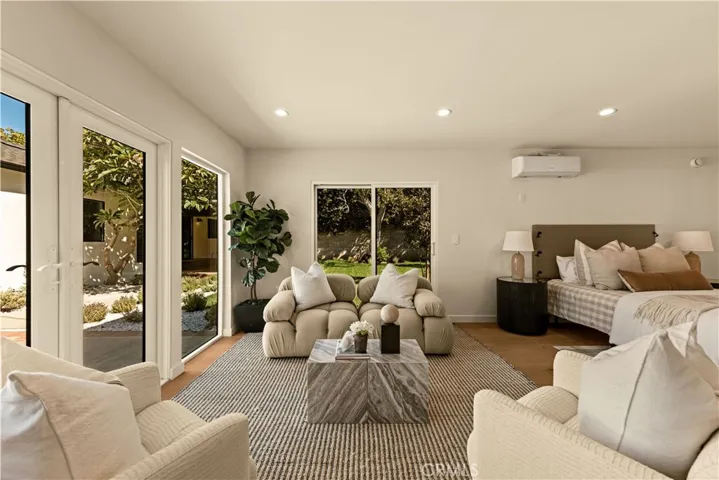 2817 S Barrington, Los Angeles, California 90064