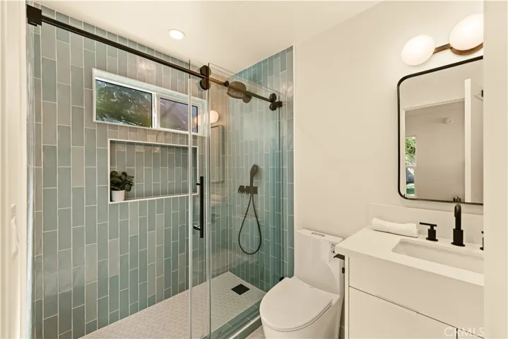 2817 S Barrington, Los Angeles, California 90064