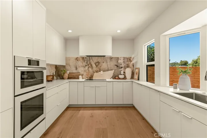 2817 S Barrington, Los Angeles, California 90064