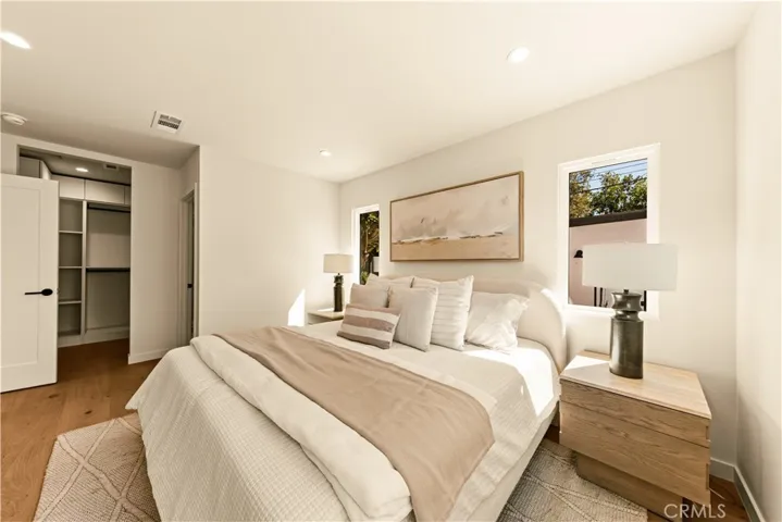2817 S Barrington, Los Angeles, California 90064