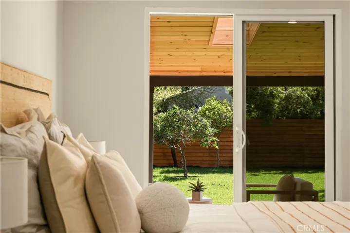 2817 S Barrington, Los Angeles, California 90064