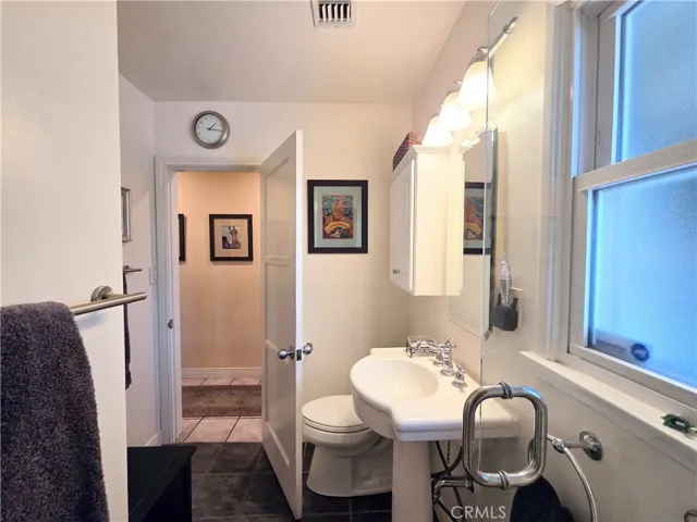 3111 Petaluma, Long Beach, California 90808