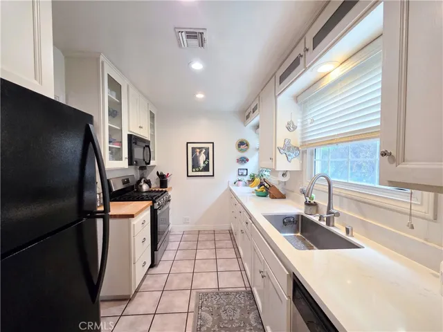3111 Petaluma, Long Beach, California 90808