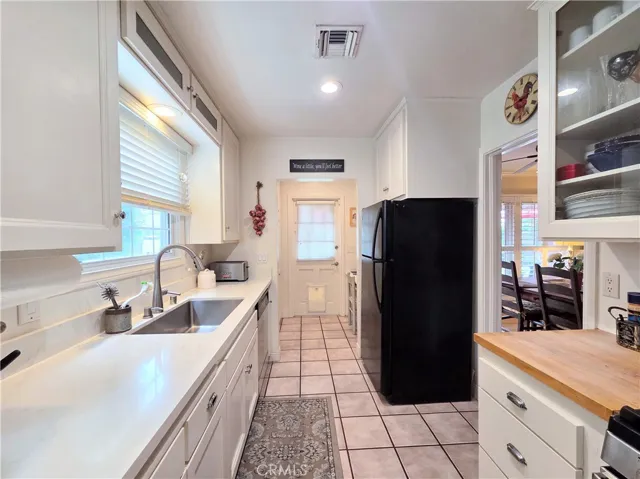 3111 Petaluma, Long Beach, California 90808
