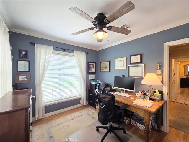 3111 Petaluma, Long Beach, California 90808