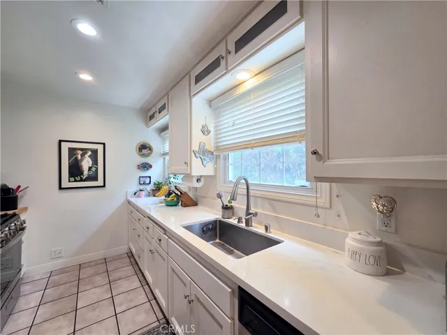 3111 Petaluma, Long Beach, California 90808