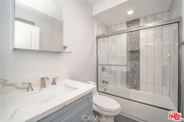 1870 W 20th Street, Los Angeles, California 90007