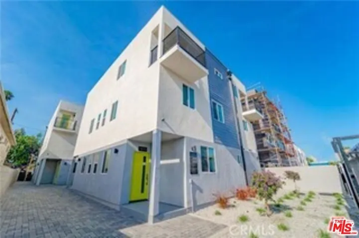 1870 W 20th Street, Los Angeles, California 90007