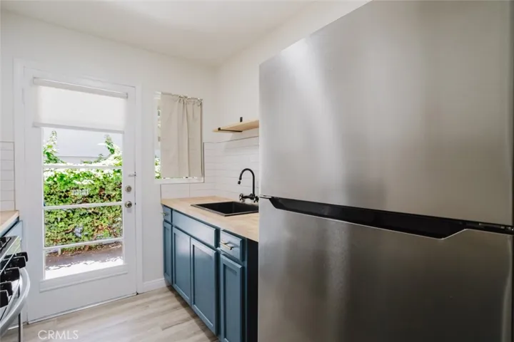 4503 Fulton Avenue B, Sherman Oaks, California 91423
