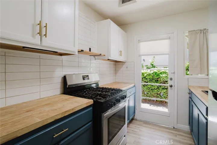 4503 Fulton Avenue B, Sherman Oaks, California 91423