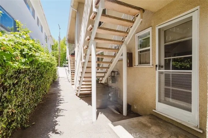 4503 Fulton Avenue B, Sherman Oaks, California 91423