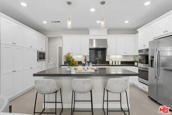 41 Savannah Court, Pomona, California 91766