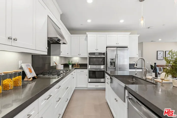 41 Savannah Court, Pomona, California 91766