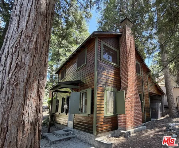 41471 Valley Of The Falls Drive, Forest Falls, California 92339
