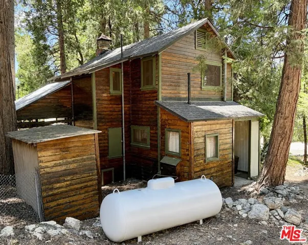 41471 Valley Of The Falls Drive, Forest Falls, California 92339