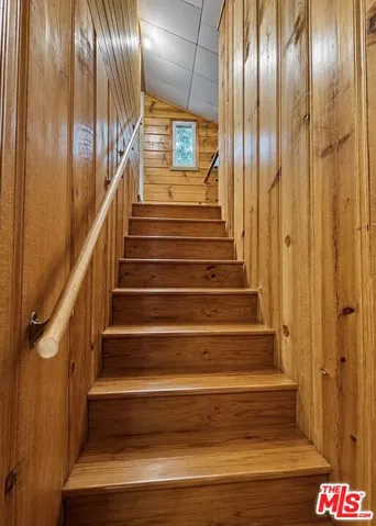41471 Valley Of The Falls Drive, Forest Falls, California 92339