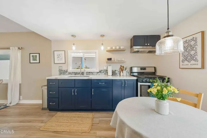 Kitchen - 3900 E Main St #46