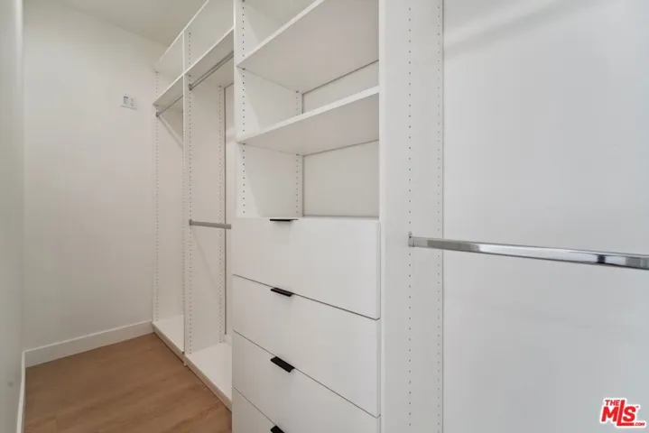 9122 W 3rd Street, Los Angeles, California 90048