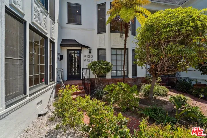 9122 W 3rd Street, Los Angeles, California 90048