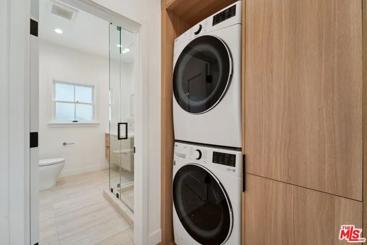 9122 W 3rd Street, Los Angeles, California 90048