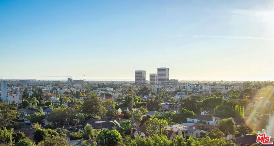 10724 Wilshire Boulevard 809, Los Angeles, California 90024